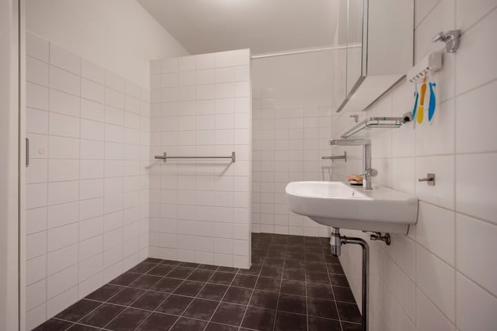 Photo 28 of Van Embdenstraat 94