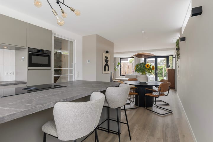 Photo 23 of Miniawier 10