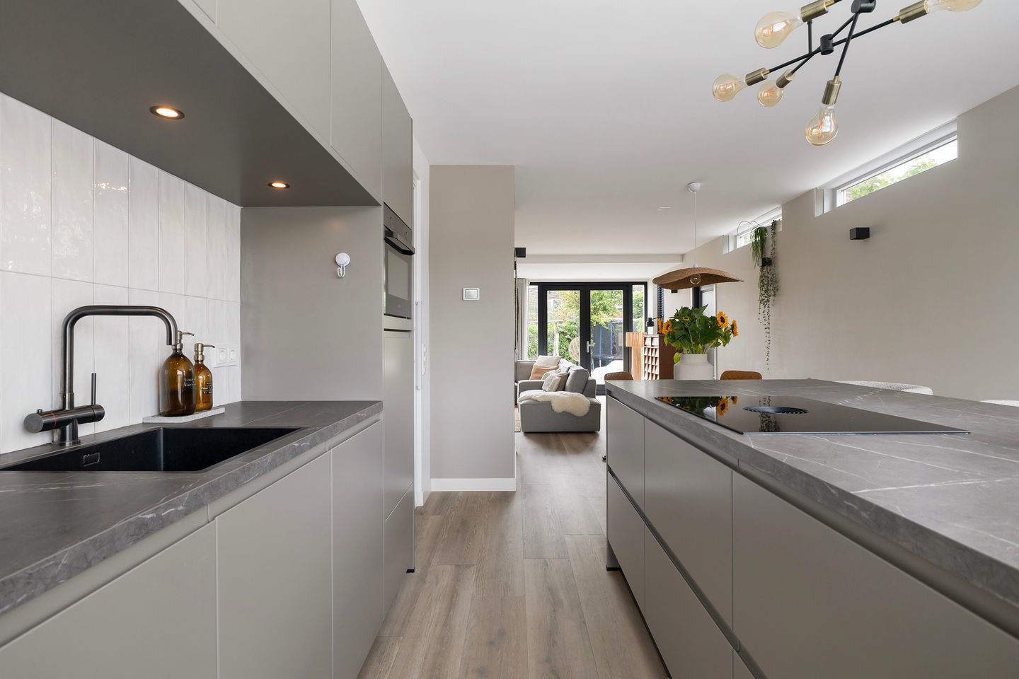 Foto 25 van Miniawier 10