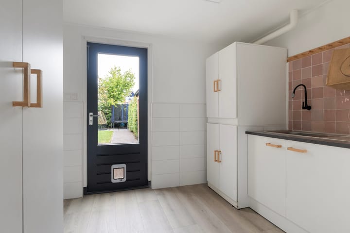 Photo 27 of Miniawier 10