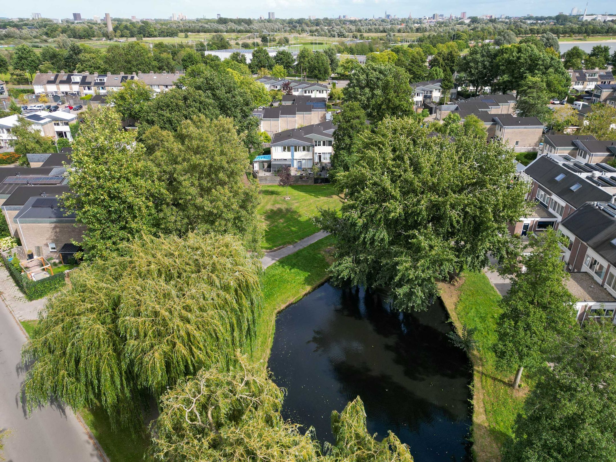 Foto 30 van Ten Oeverlaan 109