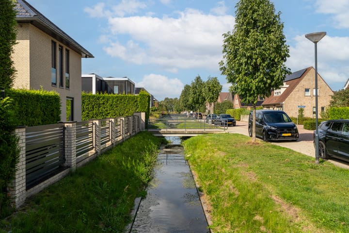 Photo 48 of H.J.M. Wiegersmastraat 9