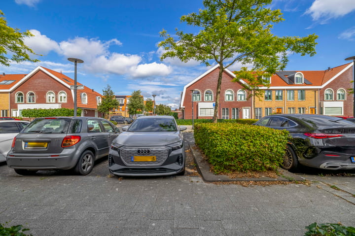 Foto 30 van 1e Lunarelaan 21