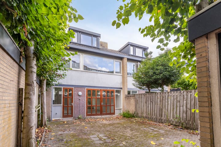 Foto 16 van Rechterenstraat 30