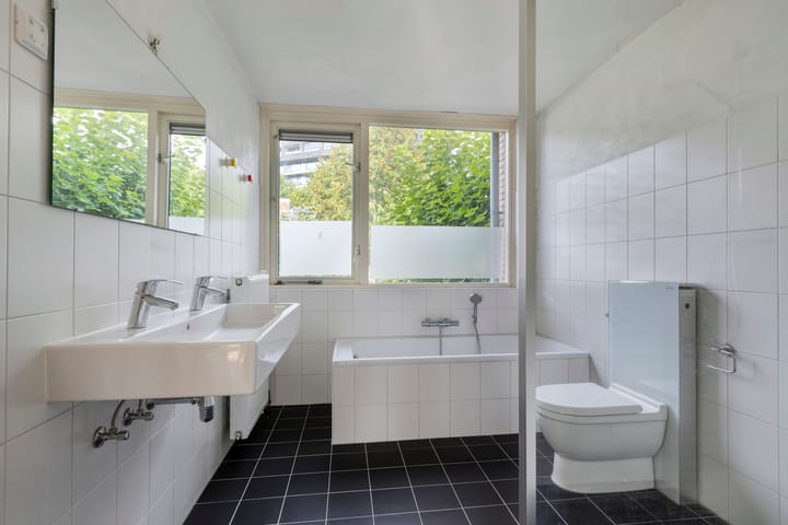 Foto 24 van Rechterenstraat 30