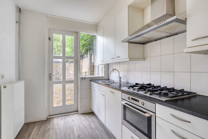 Foto 10 van Rechterenstraat 30