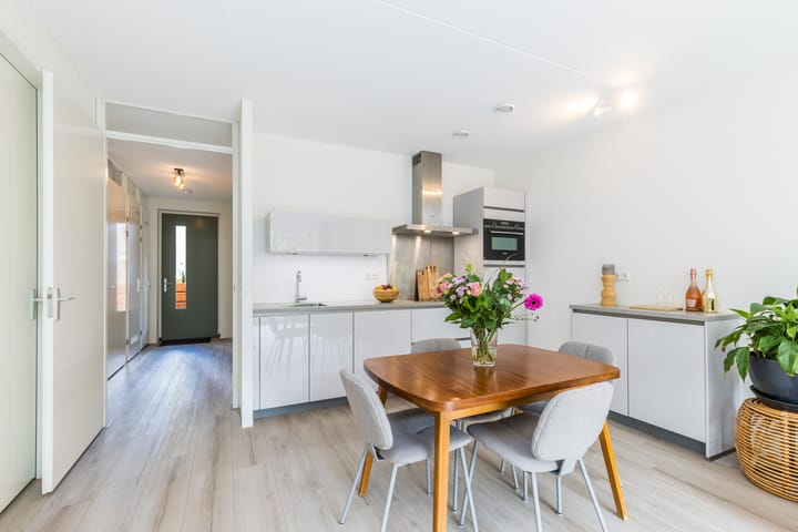 Foto 5 van Roentgenstraat 107