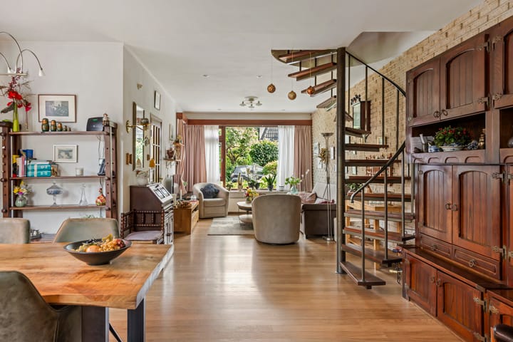 Photo 11 of Heuveloordweg 7