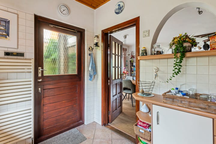 Photo 19 of Heuveloordweg 7