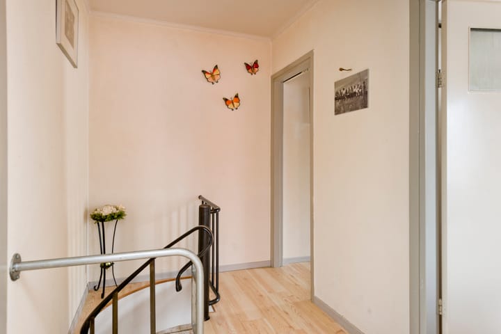 Photo 34 of Heuveloordweg 7