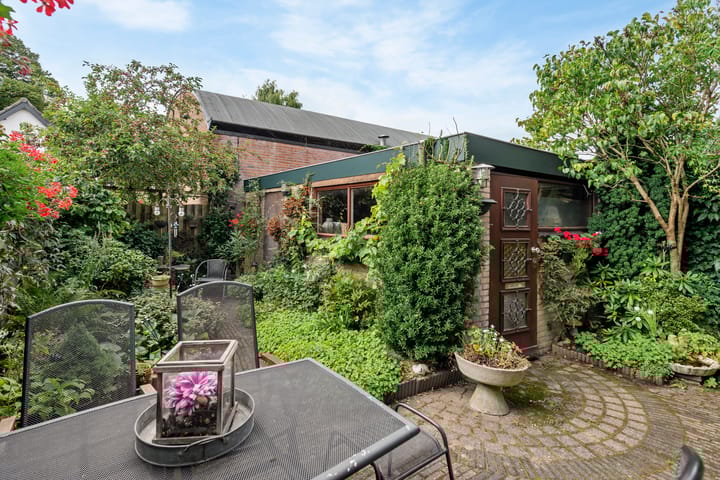 Photo 39 of Heuveloordweg 7