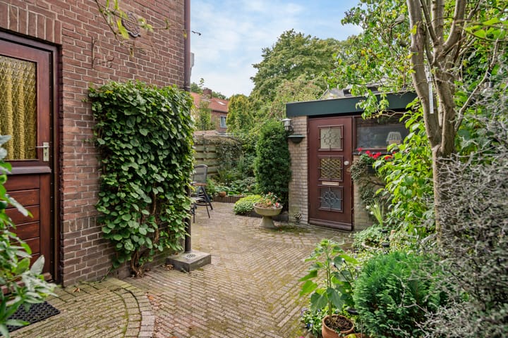 Photo 41 of Heuveloordweg 7