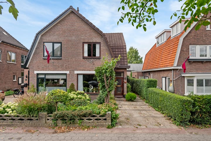 Photo 52 of Heuveloordweg 7