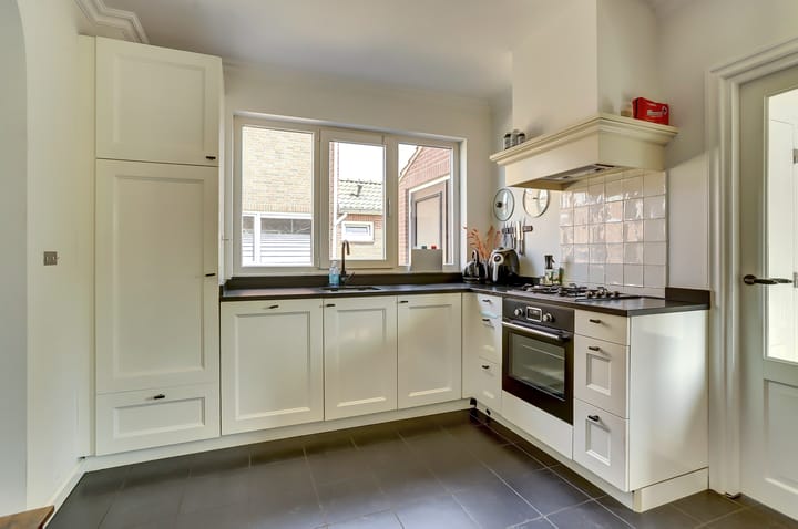 Foto 13 van Raevenstraat 17