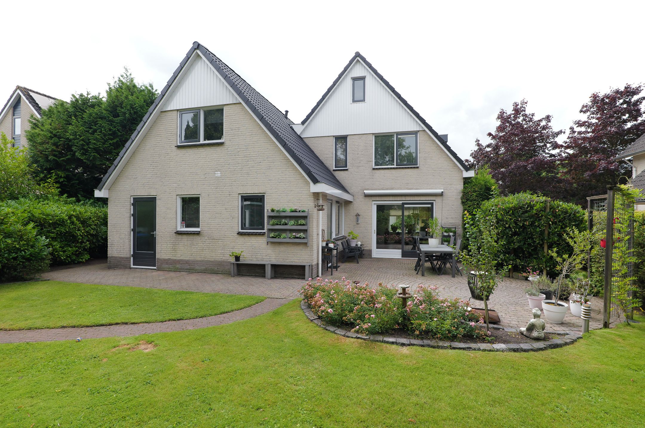 Foto 3 van Podzolhamel 3