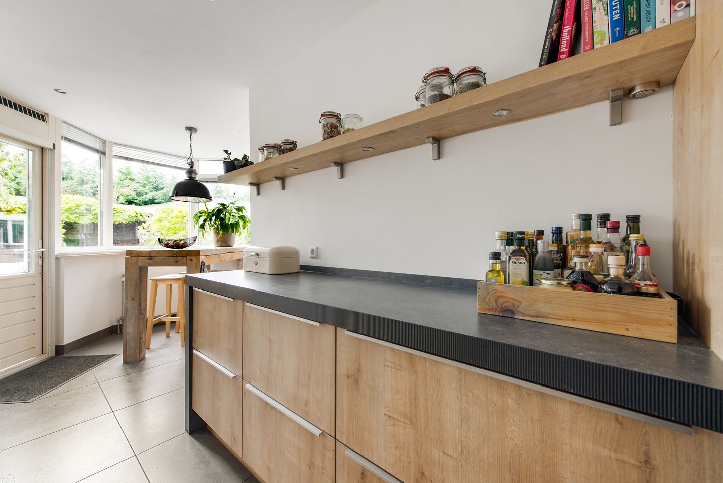 Foto 10 van Hoofdweg 37