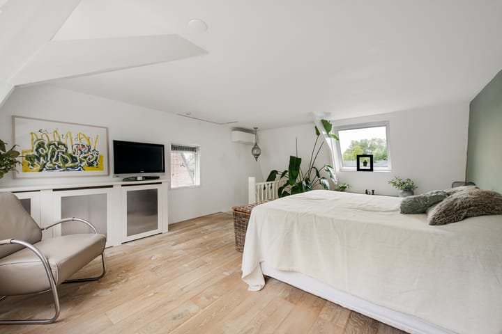 Photo 32 of Hoofdweg 37