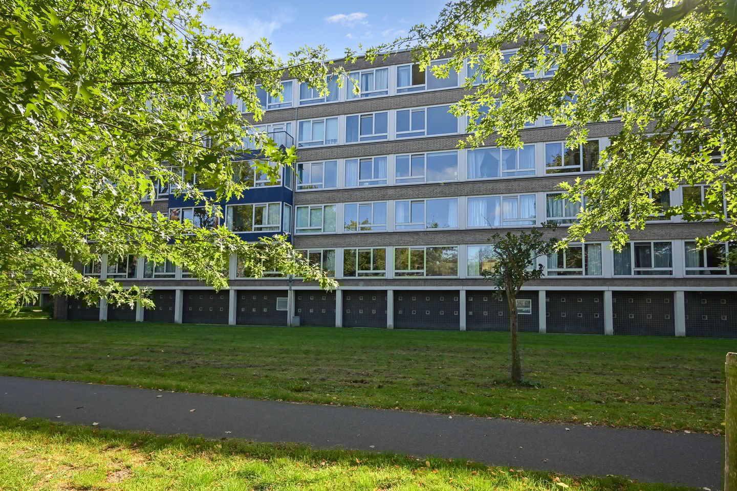 Photo 1 of Parelmoerhorst 302