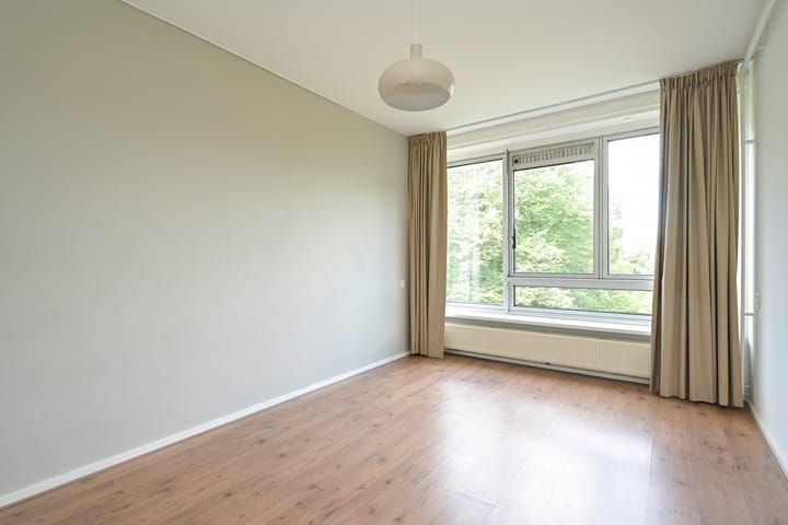 Photo 5 of Parelmoerhorst 302