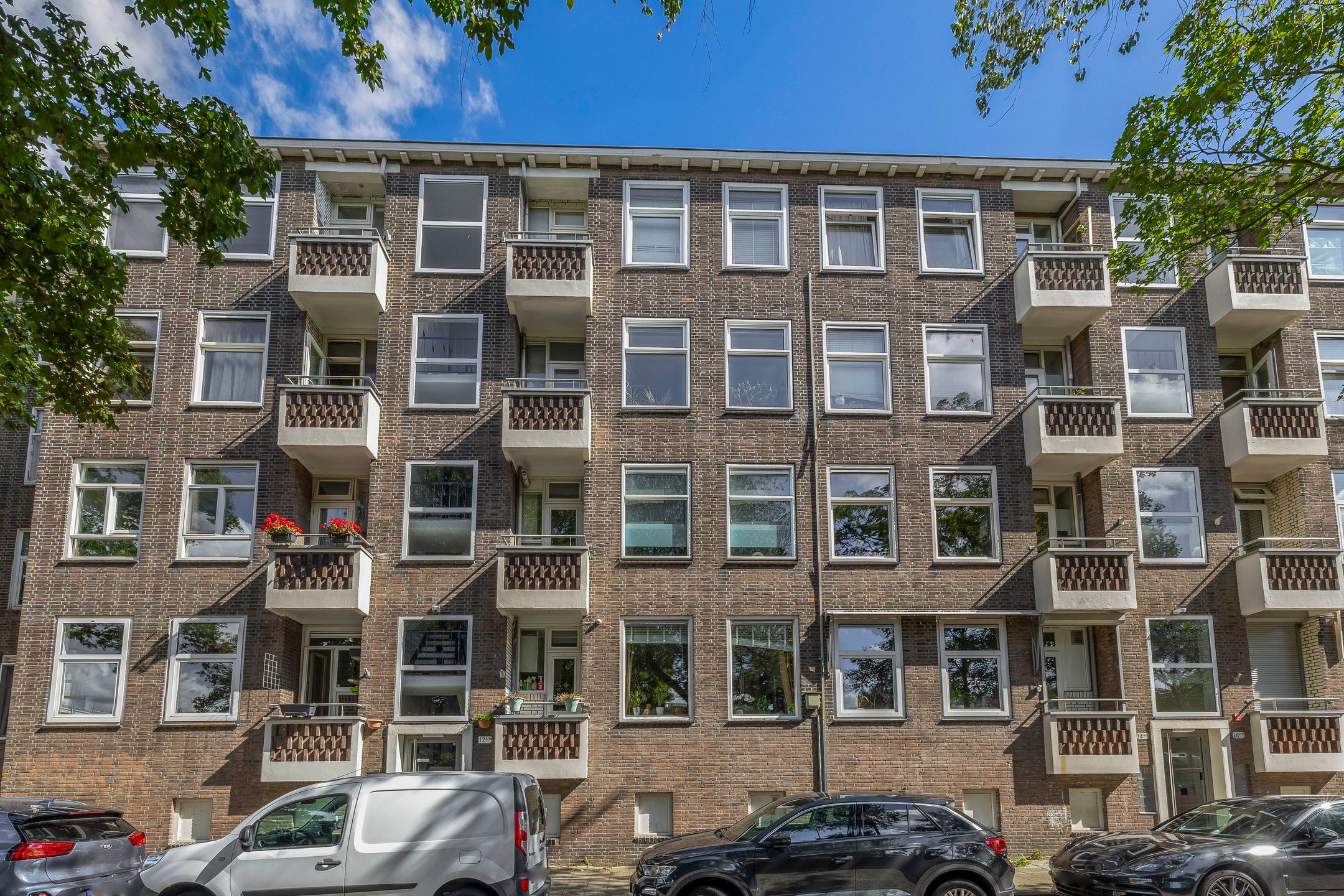 Photo 6 of Hogenbanweg 12-C