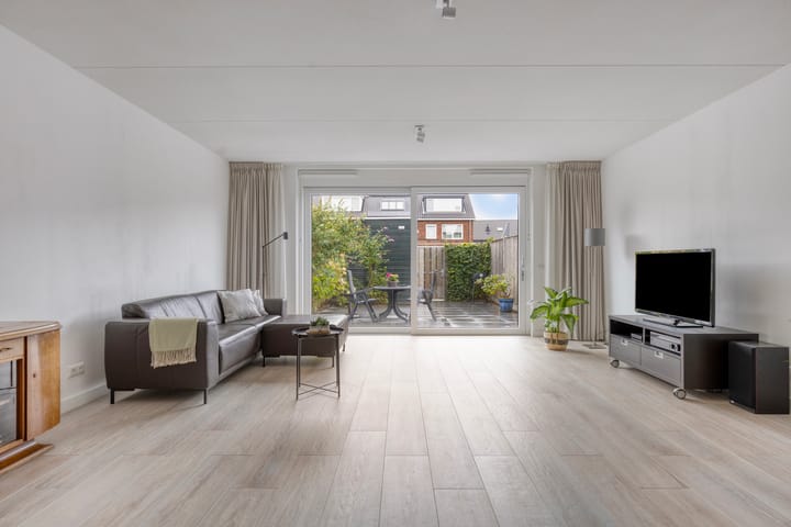 Foto 2 van Keizersmantelzoom 10