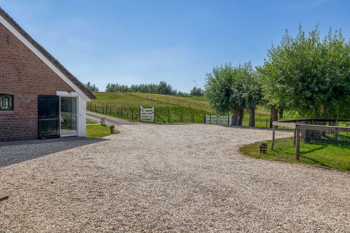 Photo 77 of Lekdijk west 67