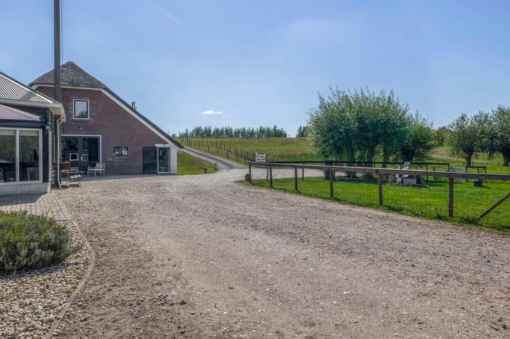 Photo 112 of Lekdijk west 67