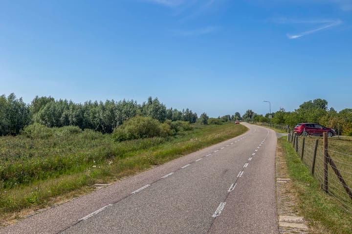 Photo 115 of Lekdijk west 67