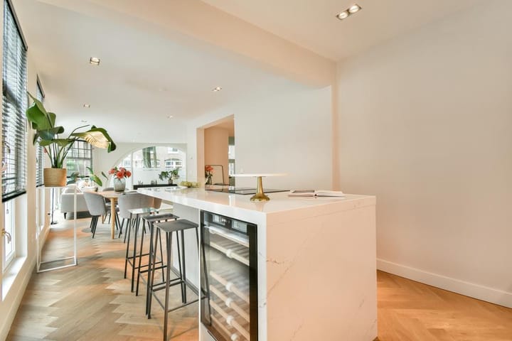 Foto 16 van Maarten Harpertszoon Trompstraat 24-H