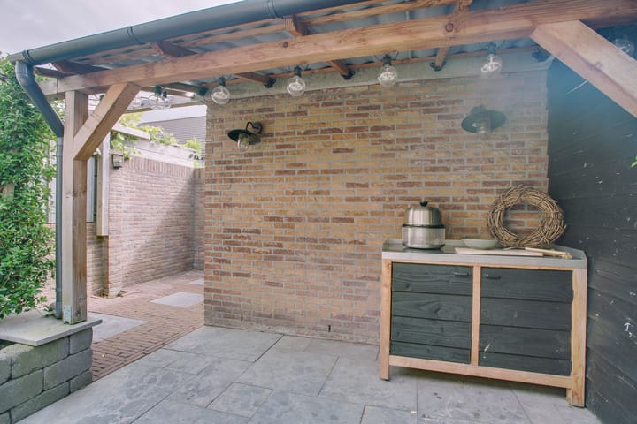 Foto 9 van Albert Schweitzerlaan 43