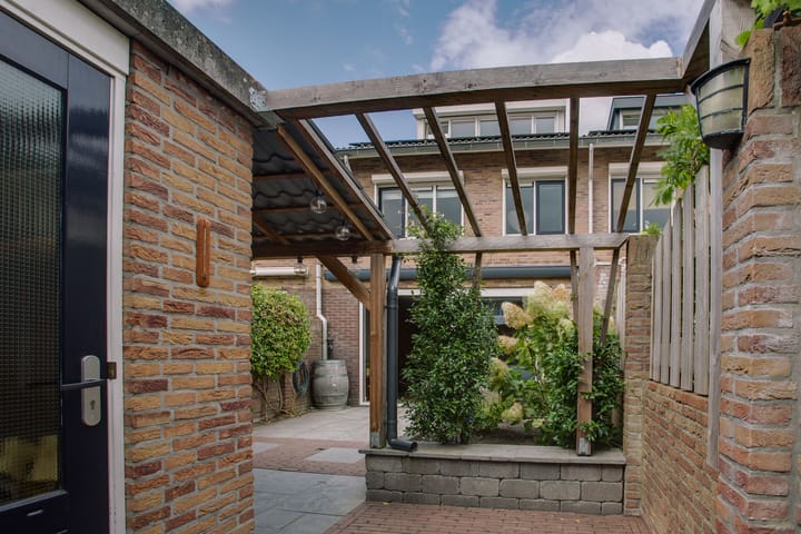 Foto 11 van Albert Schweitzerlaan 43