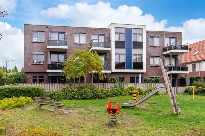 Foto 1 van Vlindertuin 26