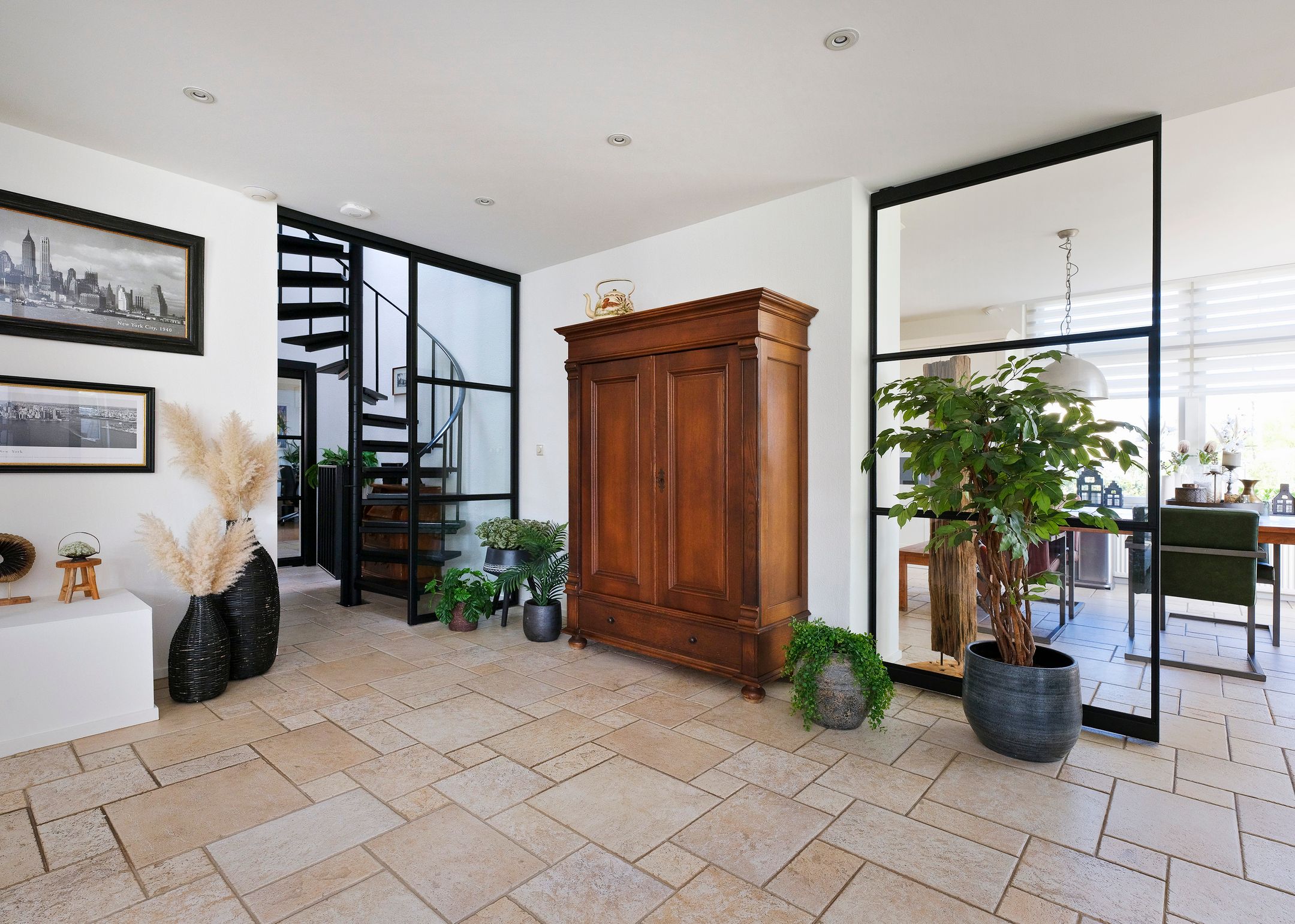 Foto 12 van van Veenweg 42