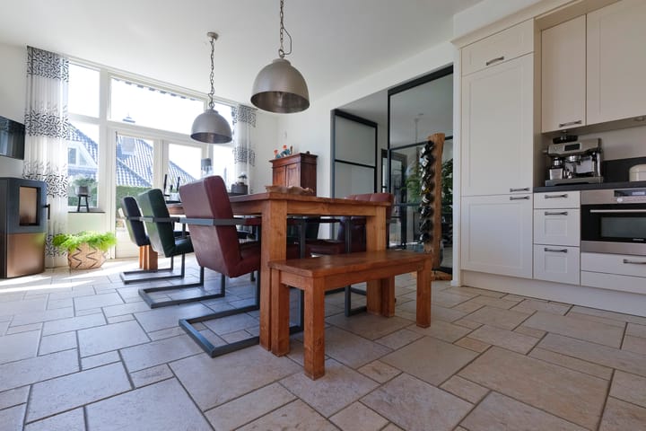 Foto 14 van van Veenweg 42