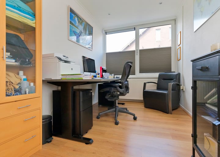 Foto 25 van van Veenweg 42