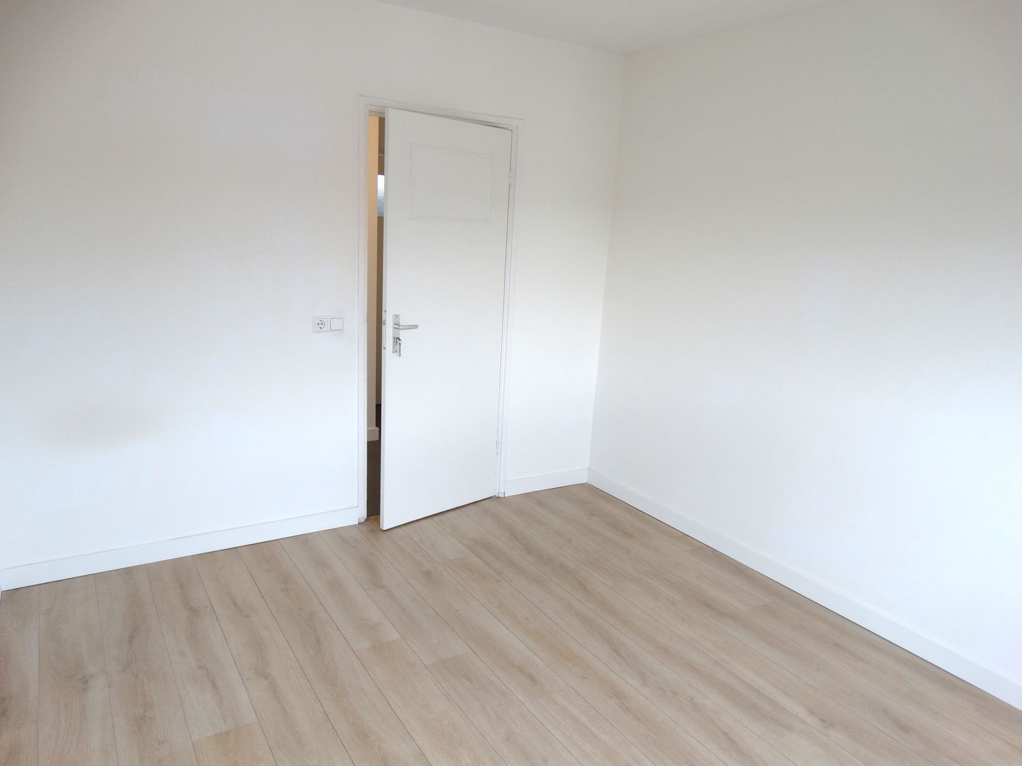 Photo 4 of Hendrick Vroomlaan 5