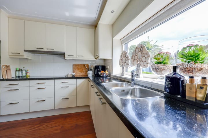 Photo 12 of Emil Noldestraat 45