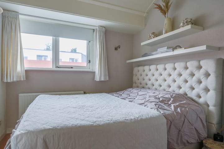 Photo 15 of Emil Noldestraat 45