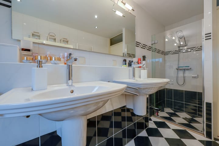 Photo 25 of Emil Noldestraat 45