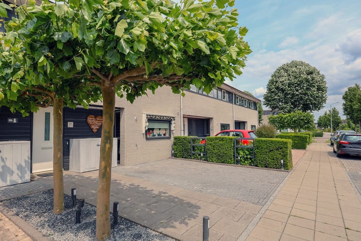 Photo 34 of Emil Noldestraat 45