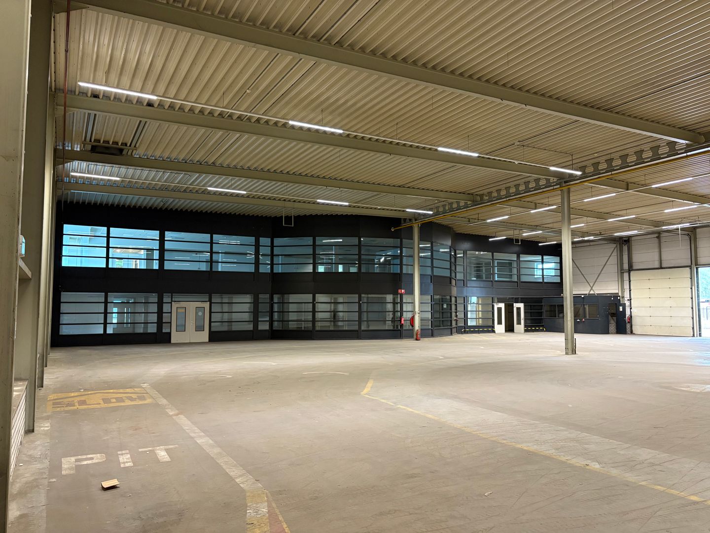 Bekijk foto 3 van Churchill-laan 204-B