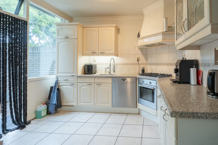 Photo 11 of Sterrebos 60