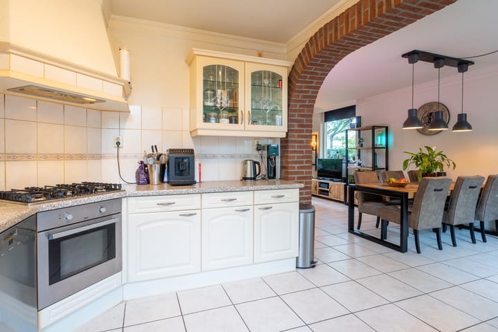 Photo 12 of Sterrebos 60