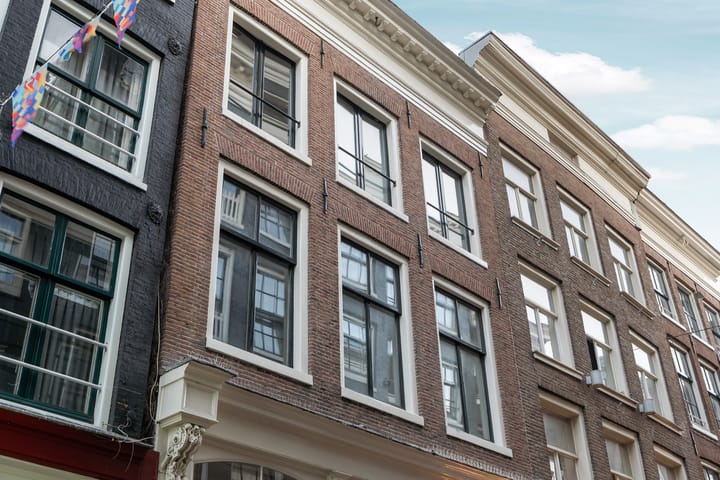 Foto 2 van Warmoesstraat 89