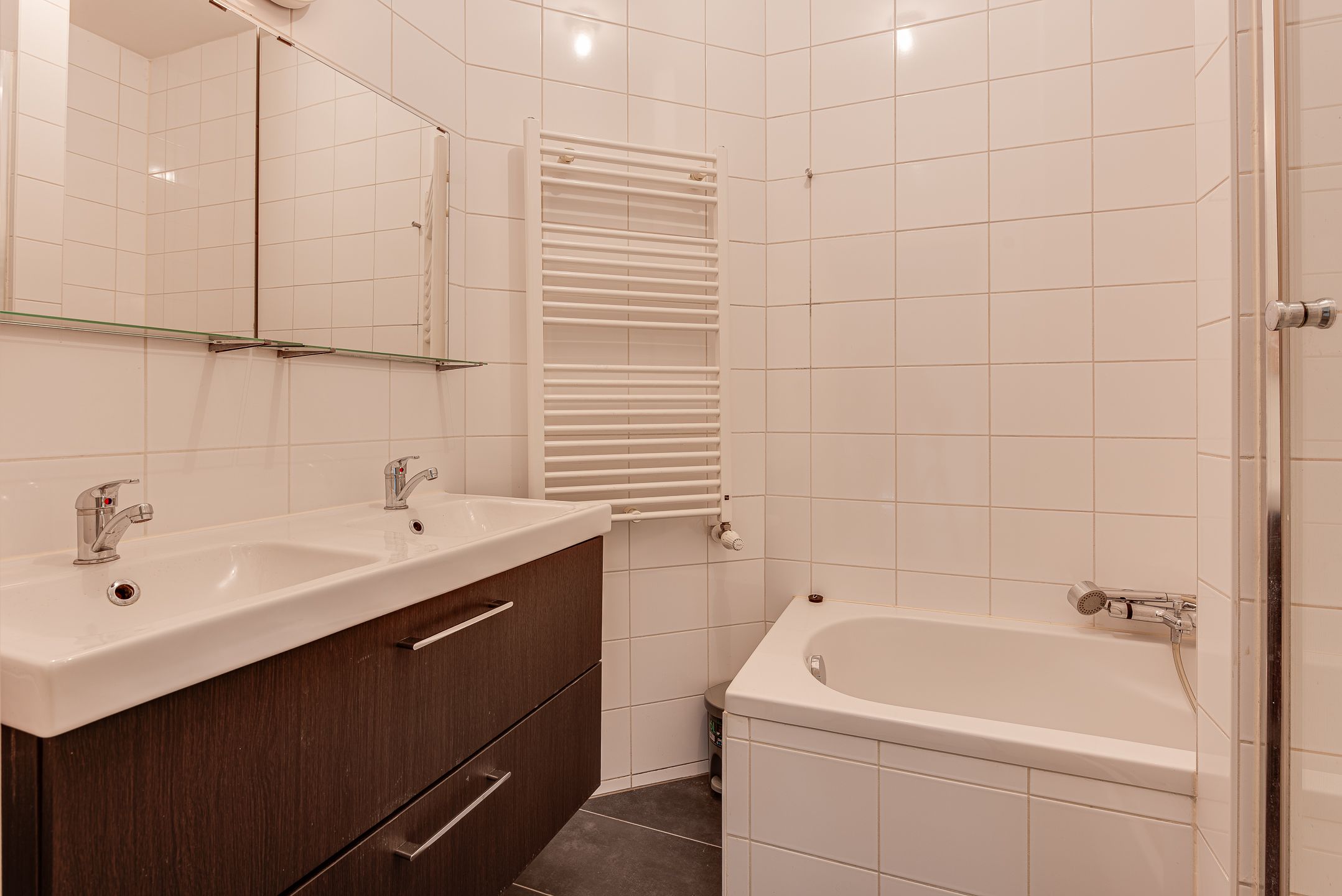 Foto 3 van Koningshof 1-A