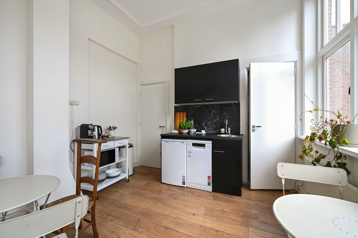 View photo 4 of Haagweg 137