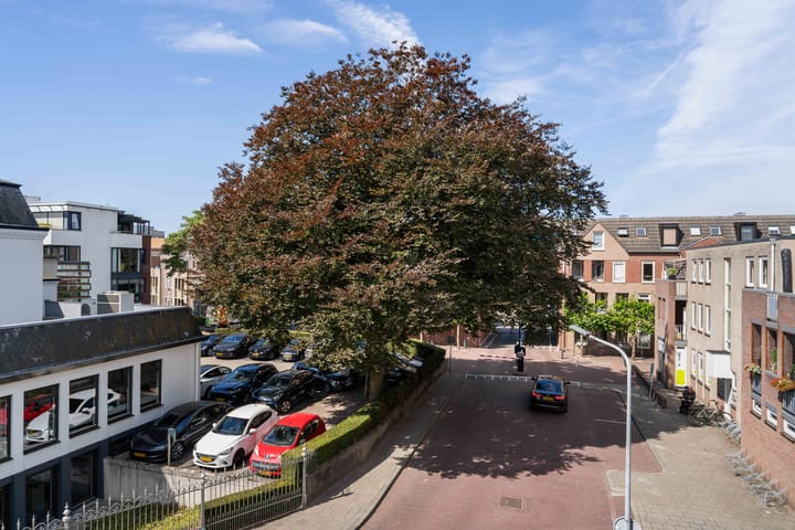 Foto 24 van Emmasingel 26