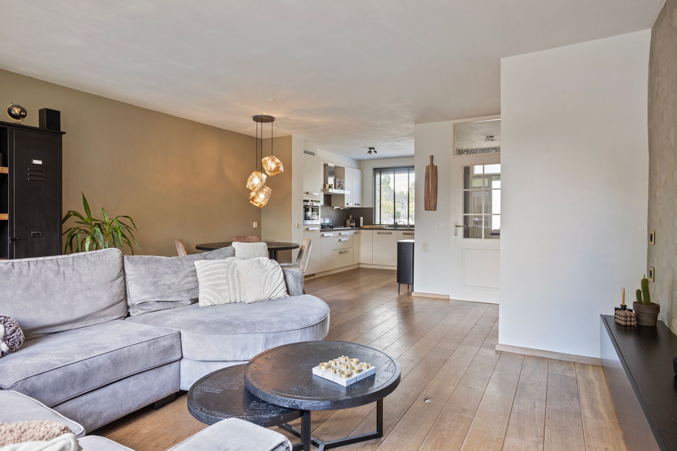 Foto 6 van Burg. De Ruyterstraat 3