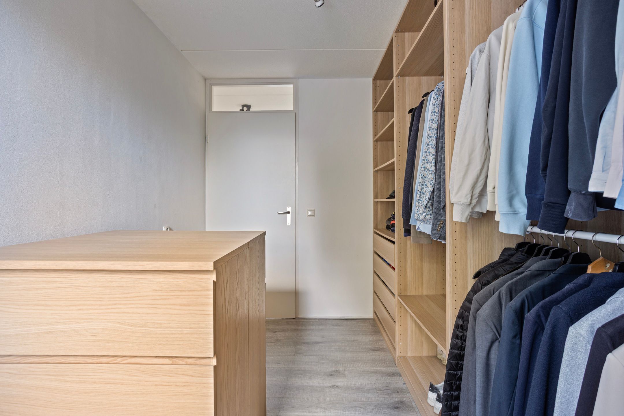 Foto 21 van Burg. De Ruyterstraat 3