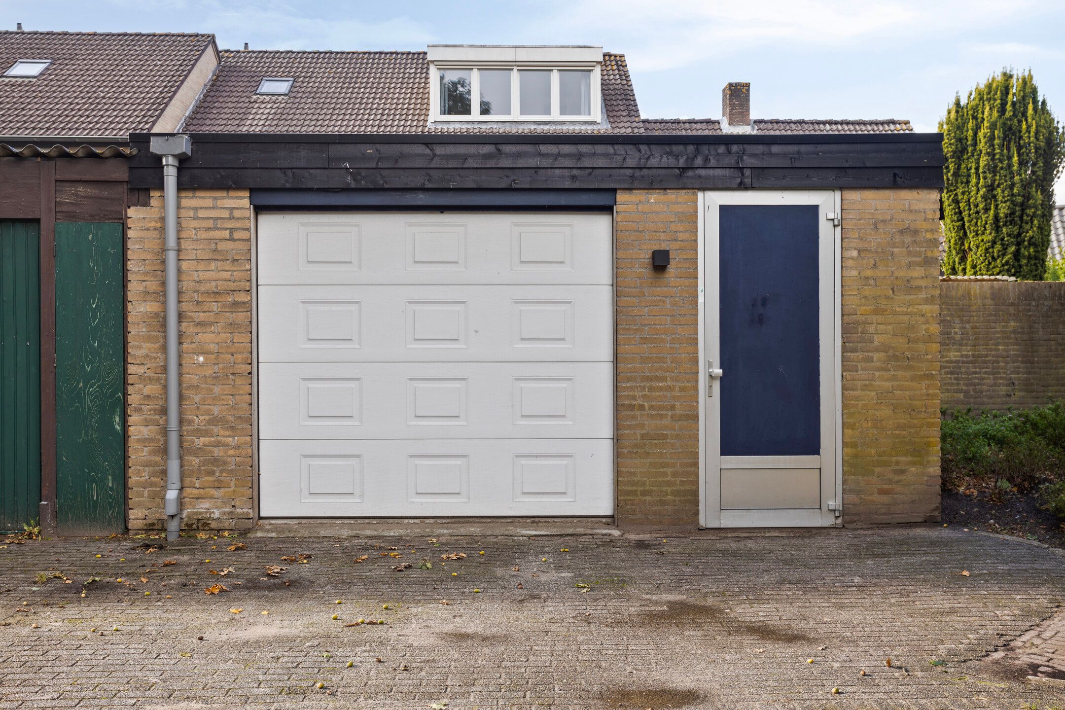 Foto 30 van Burg. De Ruyterstraat 3